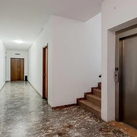 Daire Jappelli Golden House